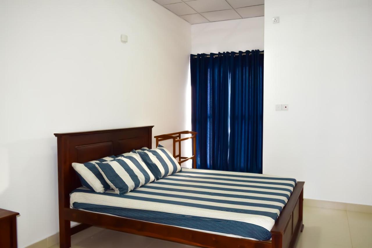 Catamaran6 Guest Inn ตรินโคมาลี ภายนอก รูปภาพ
