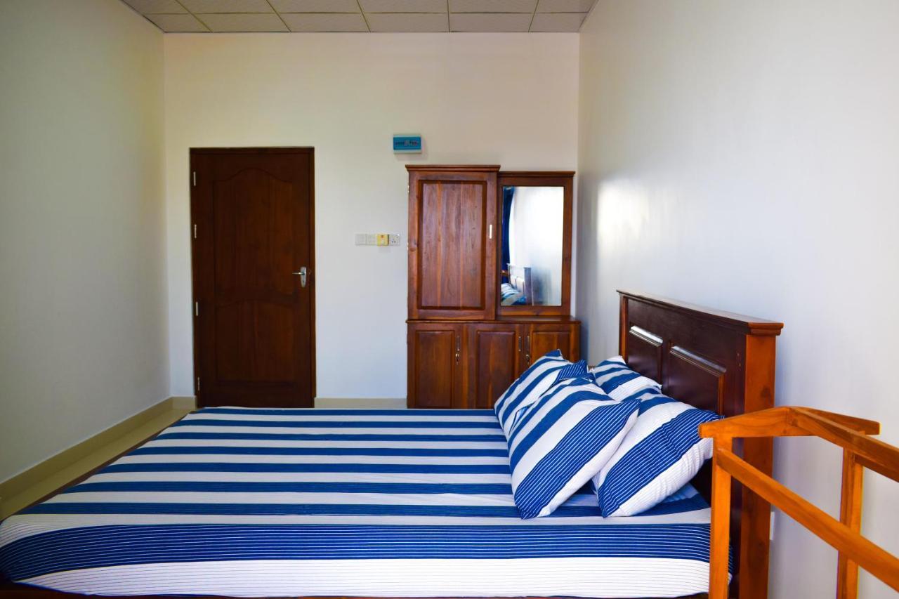 Catamaran6 Guest Inn ตรินโคมาลี ภายนอก รูปภาพ