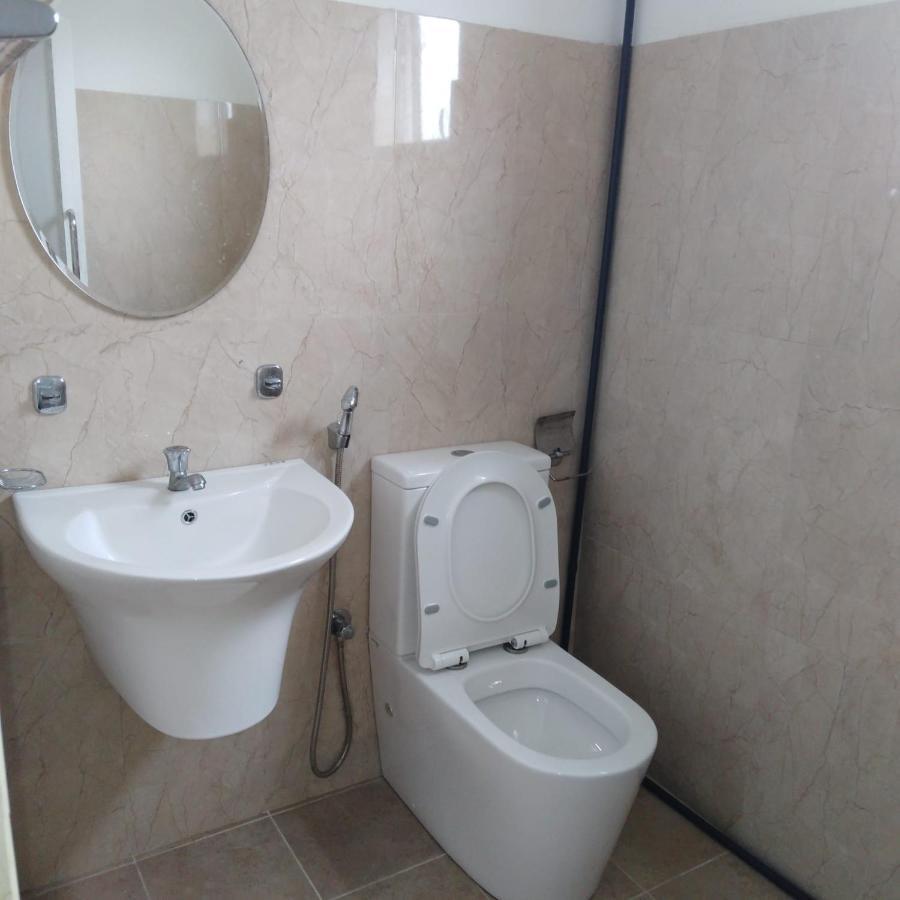 Catamaran6 Guest Inn ตรินโคมาลี ภายนอก รูปภาพ